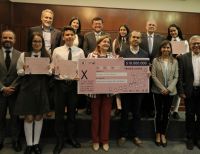 Tras la sustentación de los finalistas, el Banco de la República premió a los ganadores de la décima versión del concurso 'De la banca escolar a la banca central'
