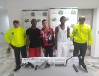 La Policía capturó en allanamiento a ‘lagrimitas’, ‘pitbull’ y ‘duber’, quienes poseían armamento y munición