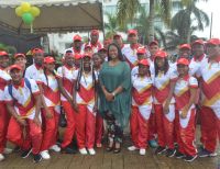 Delegación de deportistas de Buenaventura que participará en Juegos Departamentales recibió la bandera de manos de la alcaldesa Maby Viera