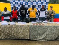 Unidades de la Armada de Colombia capturaron 5 presuntos integrantes de un grupo armado organizado residual en Timbiquí