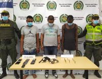 A la cárcel tres hombres que al parecer portaban ilegalmente armas de fuego y habrían amenazado a policías en Buenaventura