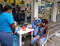 Más de 2.400 dosis del esquema tradicional de vacunación fueron aplicadas en Buenaventura durante la primera jornada