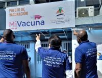 El ministro de Salud, Fernando Ruíz, destacó el proceso de vacunación en Buenaventura contra la COVID-19 con las primeras 78 dosis aplicadas