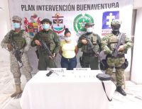 Una mujer fue capturada en el barrio Juan XXIII de Buenaventura con munición y armamento ilegal