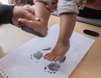 Van 12 menores inscritos en el registro civil de nacimiento, llevando como primer apellido el de su progenitora tras la sanción de la Ley Aluna