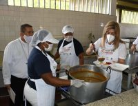 En Buenaventura la solidaridad se sirve en 19 'Comedores Invencibles' que atienden 4.780 personas vulnerable