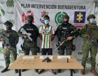 Capturan presunto delincuente con arma y munición ilegal en Buenaventura