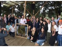 Influenciadores del gremio Laick y ReverdeC se unen para motivar la siembra masiva de árboles y compensar la huella de carbono