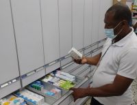 La Secretaría de Salud hace visitas de control y vigilancia en ópticas y droguerías de Buenaventura