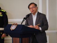 El presidente Petro anunció que los tenderos y tenderas del país serán sus representantes en las juntas directivas de las cámaras de comercio
