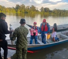 La Fuerza Pública apoyó el traslado de tres bebés indígenas en el Chocó para salvarles la vida