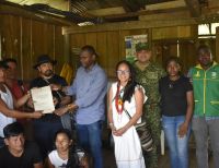 La Armada de Colombia acompañó restitución de tierras a comunidad indígena en zona rural de Buenaventura