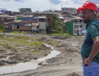 El alcalde distrital de Buenaventura, Víctor Hugo Vidal revisó los avances de las obras que se adelantan en la ciudad