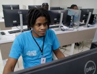 305 jóvenes en Cali y Buenaventura han sido beneficiados con el programa "Jóvenes en las TIC: empleo para el empoderamiento”