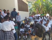 El Ministerio de Educación, la Secretaría de Educación y el FFIE entregaron obra nueva de la IE Jaime Roock en el río Raposo, zona rural de Buenaventura