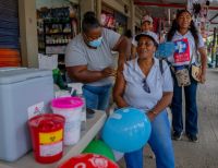 Más de 800 dosis fueron aplicadas en la primera Jornada Nacional de Vacunación en el Distrito