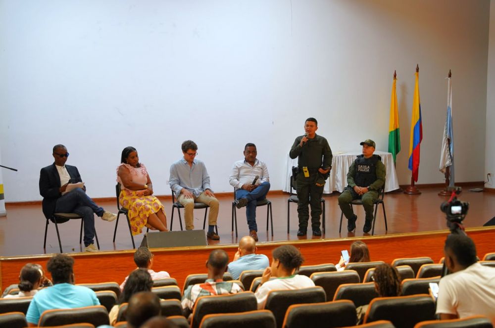 Se realizó el primer conversatorio sobre el uso Responsable del Internet en Buenaventura