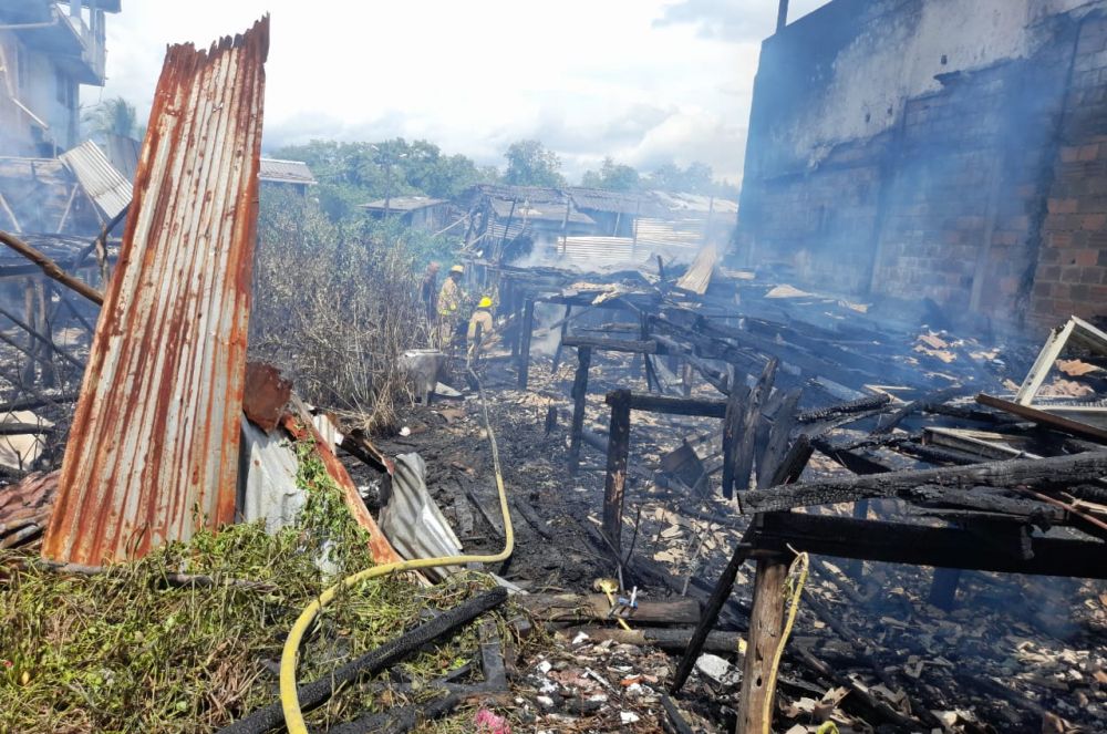 Bomberos atendieron llamado de auxilio por incendio en el barrio Juan XXIII de Buenaventura