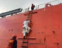 Rescate exitoso de tres personas a la deriva en el mar