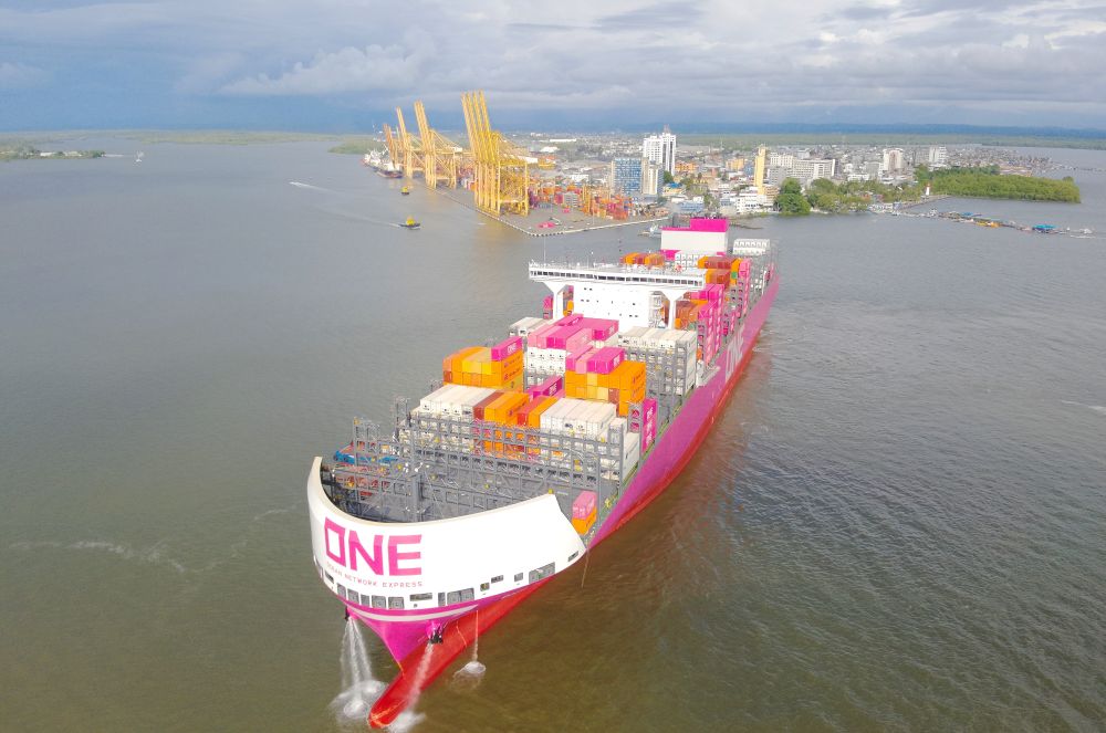 Buenaventura recibe al ONE Sparkle, primer buque de nueva generación sostenible en arribar al puerto