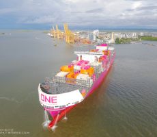 Buenaventura recibe al ONE Sparkle, primer buque de nueva generación sostenible en arribar al puerto
