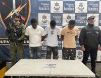 La Armada de Colombia capturó en Buenaventura a tres presuntos integrantes de Los Espartanos, entre ellos un cabecilla