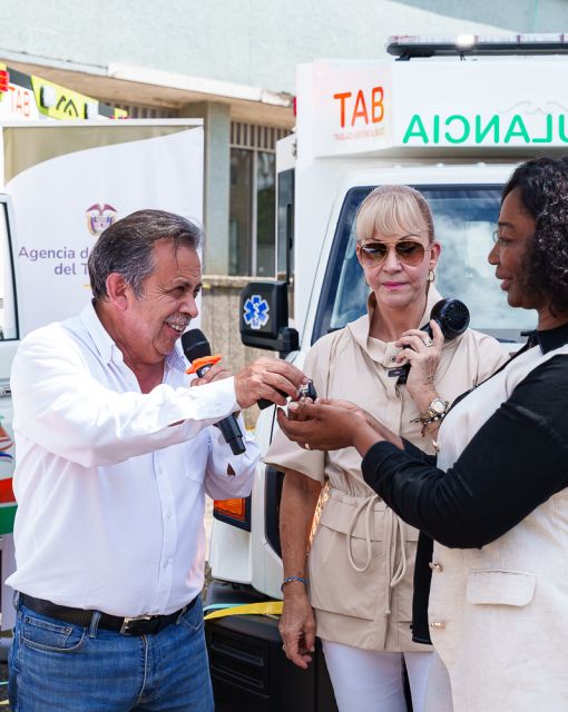 La ART entregó dos nuevas ambulancias al Distrito de Buenaventura para fortalecer el sistema de salud