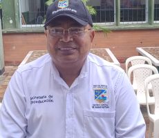 El Secretario de Etnoeducación de Buenaventura presentó avances en las instituciones educativas de la Comuna 7