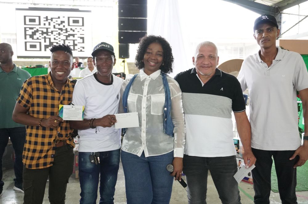 Docentes de Buenaventura fueron homenajeados en el Día del Maestro