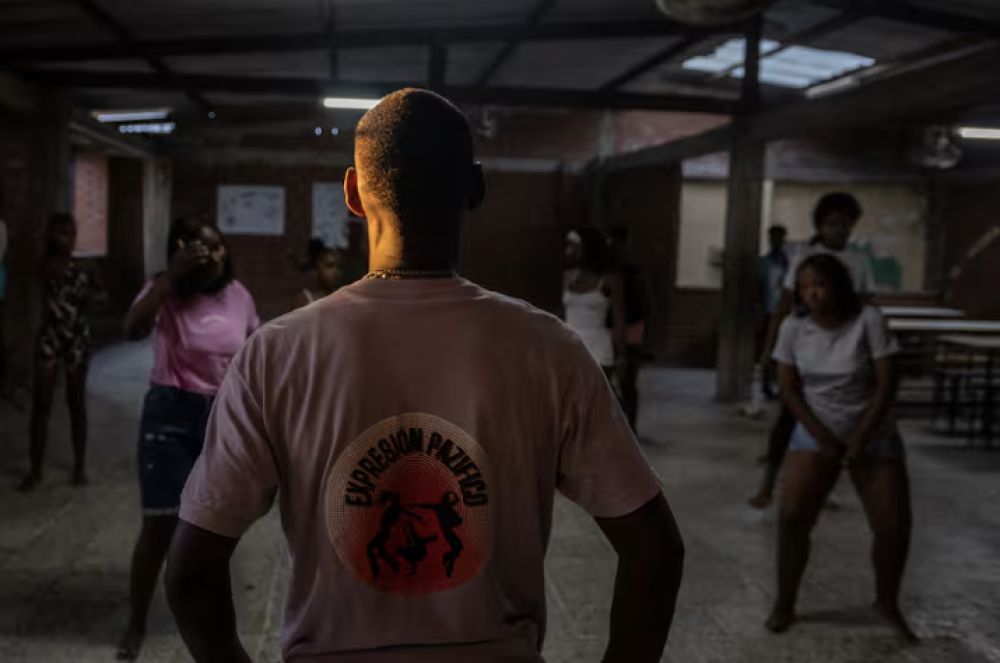 Buenaventura: así es como los jóvenes resisten a la guerra a través del baile