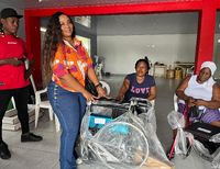 La Alcaldía de Buenaventura entrega ayudas técnicas a personas con discapacidad