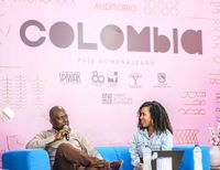 En la FILCali se presentó el libro "Polvo en el Aire" del profesor Wilson Caicedo