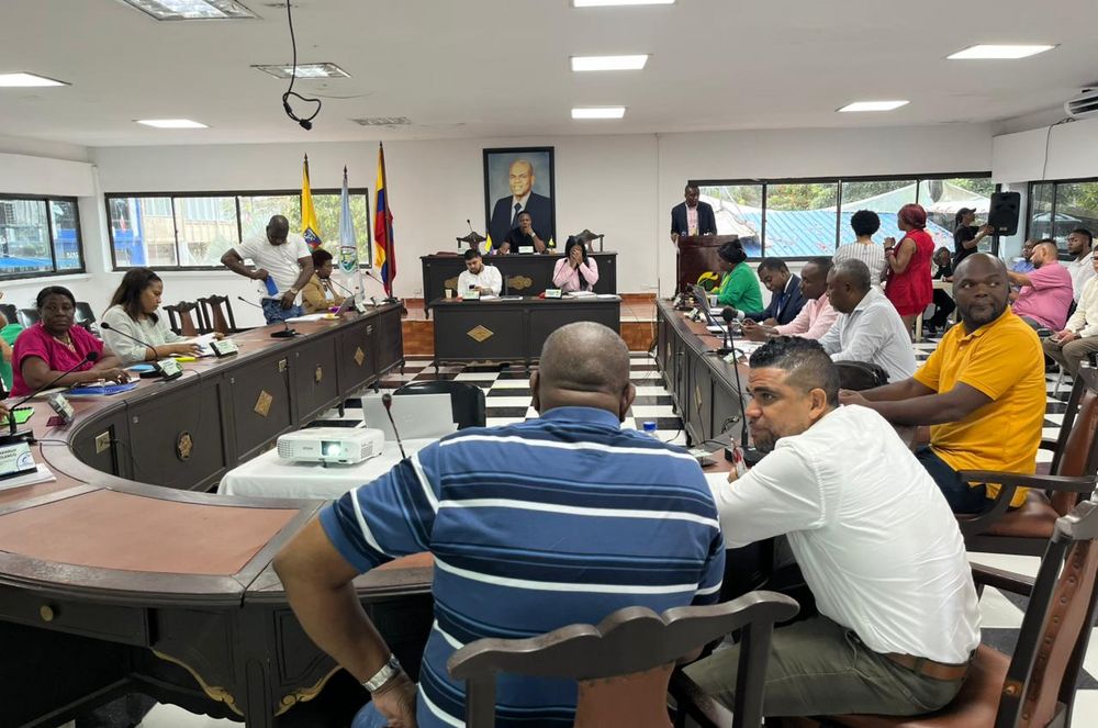 La Administración Distrital expuso avances en materia de alumbrado público ante el Concejo de Buenaventura