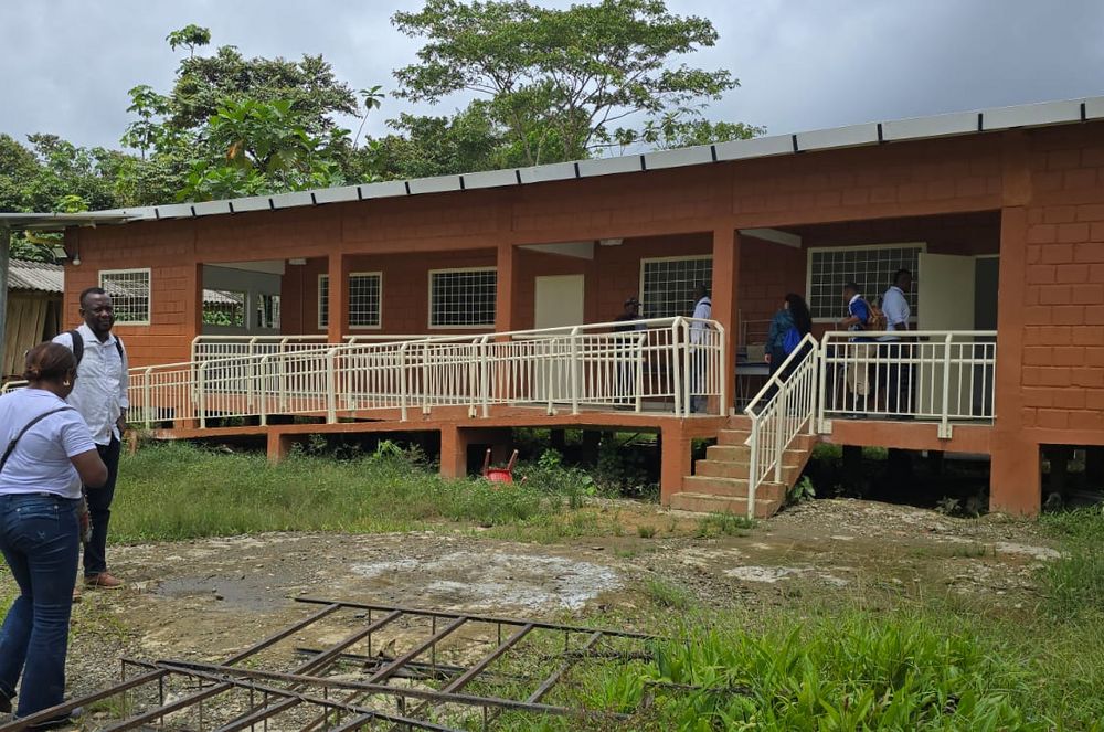 Instituciones educativas del Bajo Calima en Buenaventura, recibieron mejoramientos en infraestructura