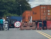 Un sector de la comunidad del río Anchicayá anuncia bloqueo de vía en El Gallinero en Buenaventura por retrasos en pagos de indemnizaciones