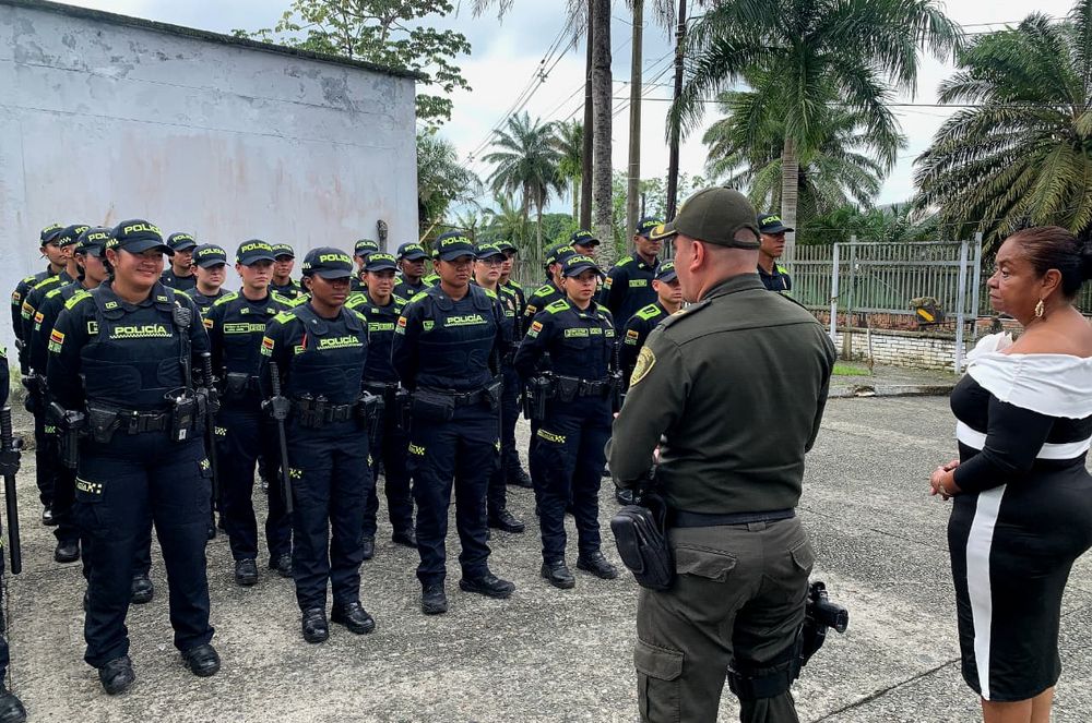 Buenaventura refuerza la seguridad en la temporada decembrina 2025 con 40 nuevos polic&iacute;as