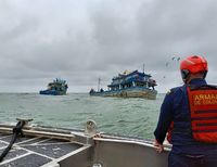 Rescatan a 13 personas que permanec&iacute;an a la deriva en el Pac&iacute;fico colombiano frente a Choc&oacute;