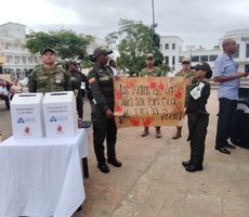 Buenaventura conmemor&oacute; el D&iacute;a de las Manos Rojas con llamado contra el reclutamiento infantil