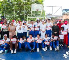 La Gobernaci&oacute;n e Inderbuenaventura reconocen a deportistas y semilleros del Distrito