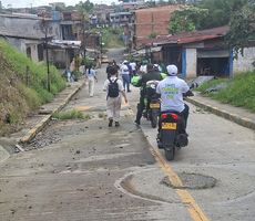 El Gobierno nacional recorre comunas 10 y 12 de Buenaventura en el marco del proyecto Ecobarrios de Paz