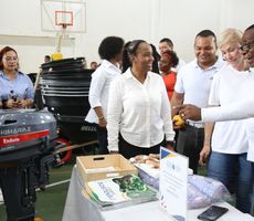 Pescadores artesanales de Buenaventura fortalecen sus faenas con apoyo de la Gobernaci&oacute;n del Valle