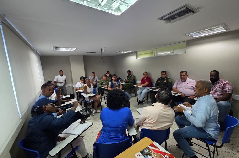 Autoridades y comunidades establecen mesa de di&aacute;logo para garantizar la movilidad regional