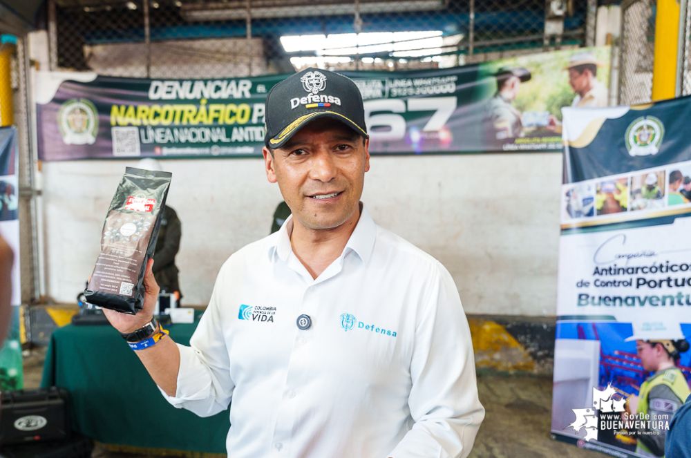 El Ministro de Defensa visita Buenaventura y anunci&oacute; reducci&oacute;n del 33 % en homicidios y golpes a cabecillas criminales