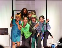 &ldquo;El Rinoceronte&rdquo;: El teatro de lo absurdo se tom&oacute; a Buenaventura con el auditorio de Comfenalco lleno