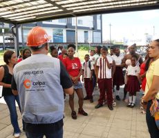 Estudiantes de la IE San Antonio en Buenaventura exploran el sector log&iacute;stico con visita a la zona franca CELPA