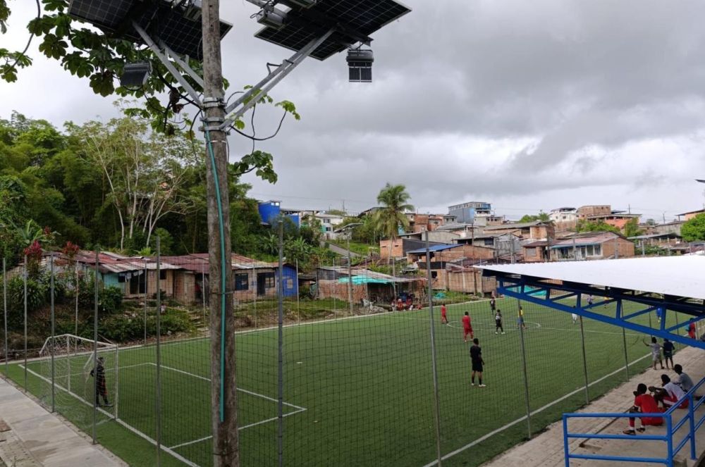 El Gobierno nacional inaugura escenario deportivo que beneficia a 500 personas aproximadamente en el barrio El Ru&iacute;z en Buenaventura