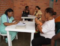 Gestora Social entrega las primeras ayudas a damnificados por incendio en el barrio Santa Fe