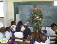 INFANTERÍA DE MARINA APOYA EDUCACIÓN EN BUENAVENTURA