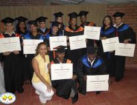 Bonaverenses apoyados por la Fundación SPRBUN recibieron títulos como profesionales y tecnólogos