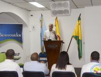 Enrique Peñalosa atendió invitación a conversatorio en la Cámara de Comercio